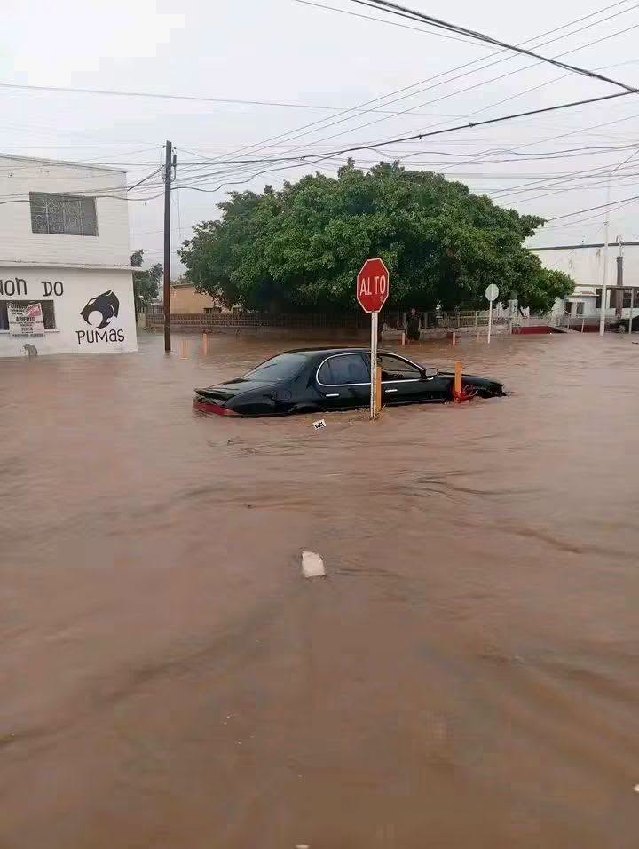 Fuertes lluvias en Guaymas y Empalme dejan un muerto y graves daños