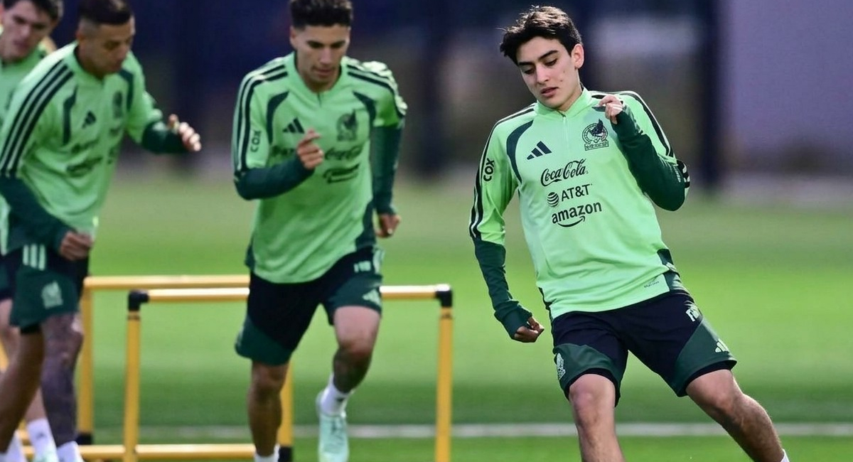 Gilberto Mora pudo reintegrarse a los entrenamientos de la Selección Mexicana y estará disponible para enfrentar a Estados Unidos