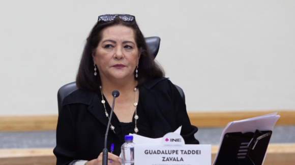 Guadalupe Taddei presenta su renuncia al INE; Cámara de Diputados alista relevo