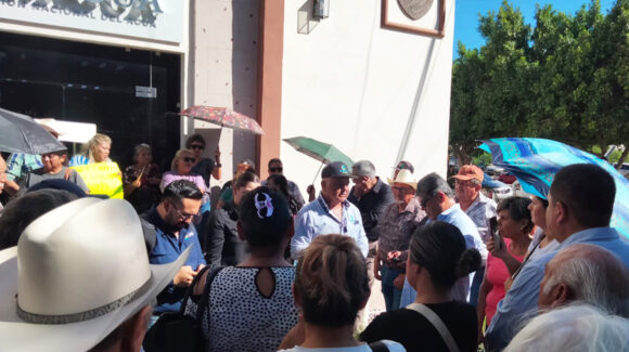 Habitantes de Buenavista toman oficinas de Conagua en Obregón por la mala calidad del agua