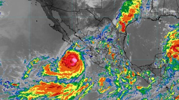 Huracán ‘Rachel’ se intensifica y ya es categoría 3; estos estados suspendieron clases presenciales
