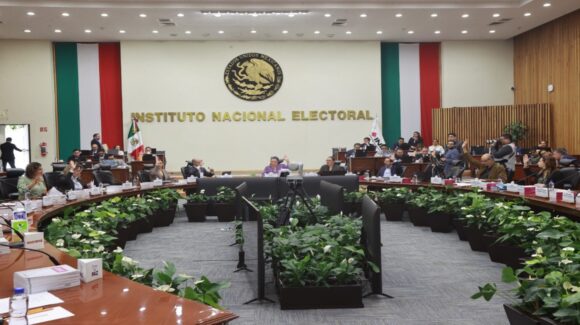 INE conmemora 36 años y refrenda su compromiso con la democracia y el voto libre