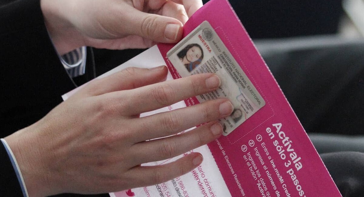 INE habilita aplicación para que mexicanos en el extranjero se registren para votar en 2027