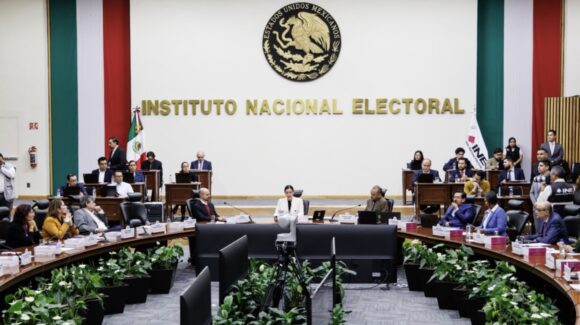 INE notifica a diputados nombramiento de Blanca Cruz; Monreal alista elección de titular