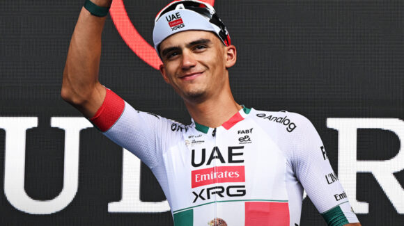 Isaac del Toro defenderá su título en el Gran Piemonte 2026; UAE Team Emirates confirma su participación