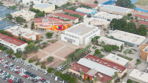 Itson celebra 50 años de autonomía y refrenda su compromiso con la sociedad