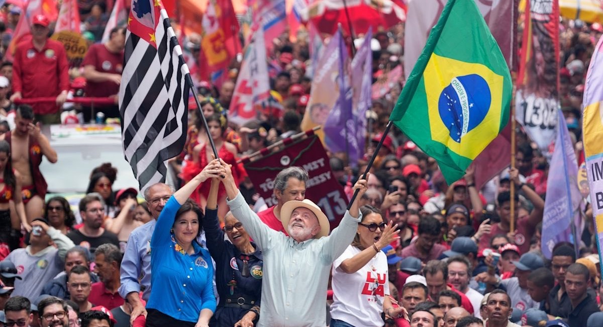 Lula celebra su victoria electoral en Brasil