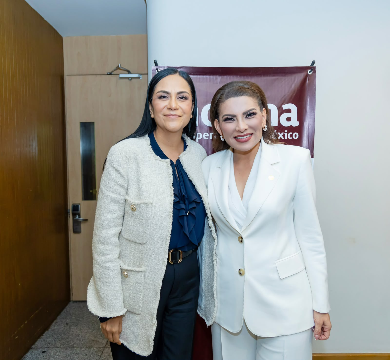 Lorenia Valles participa en reunión nacional de coordinadores de la Transformación