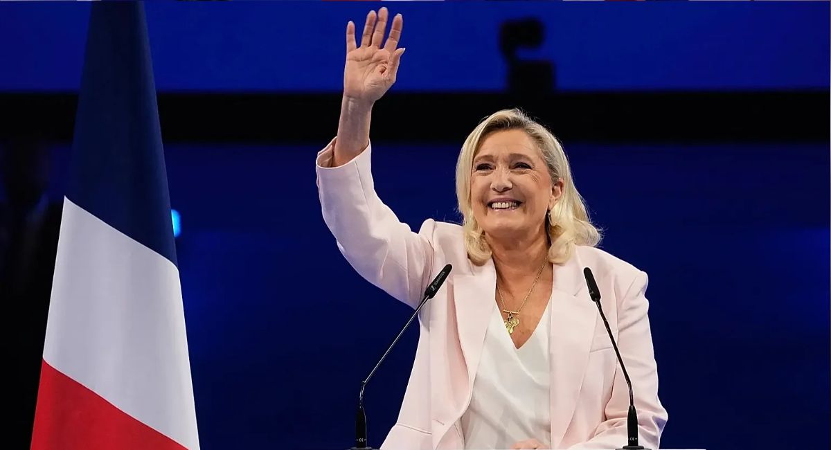 Le Pen inicia su carrera presidencial en Francia