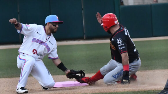 Algodoneros se queda con la jornada doble y Mayos se va en blanco de su visita a Guasave