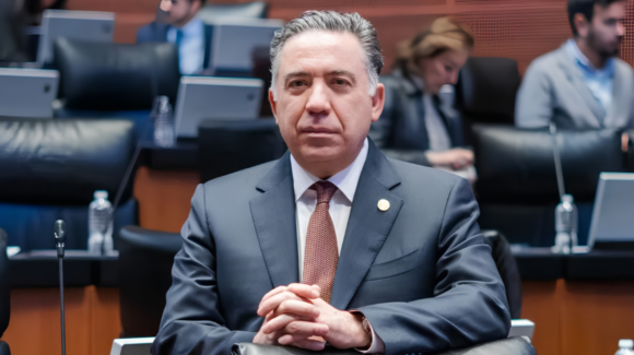 “Me eligieron 650 mil sinaloenses”: Inzunza minimiza protestas que exigen su renuncia al Senado
