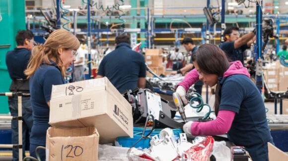México crea casi 129 mil empleos formales en septiembre y registra récord