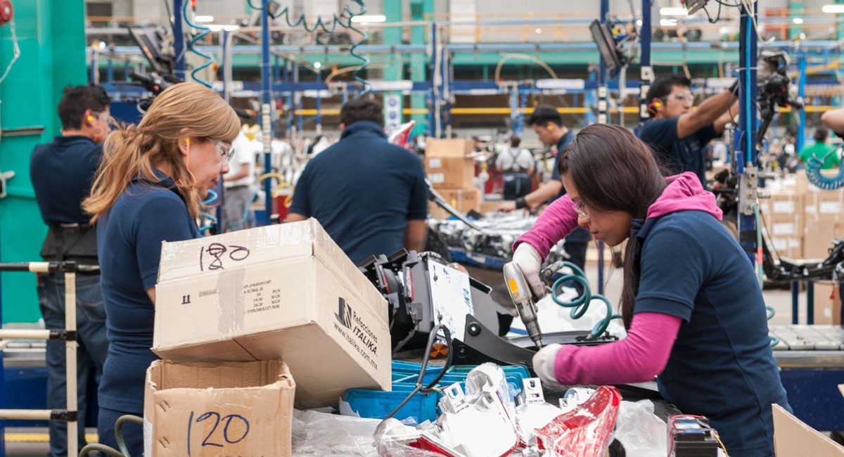 México crea casi 129 mil empleos formales en septiembre y registra récord