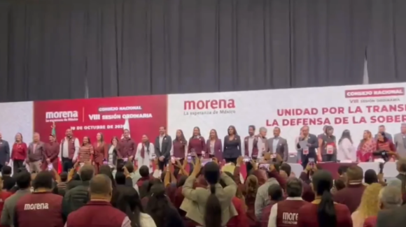 Morena toma protesta a 17 coordinadores estatales; Durazo llama a la unidad rumbo a 2027