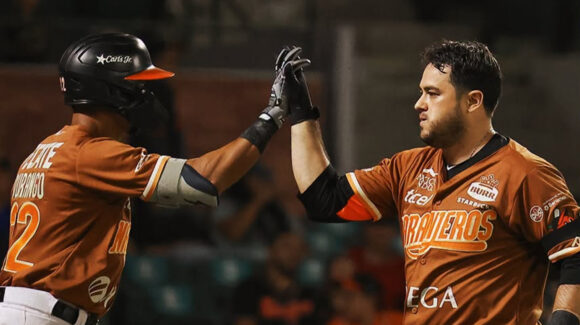 Naranjeros de Hermosillo barre a Jaguares de Nayarit y se mantienen en la cima de la LMP