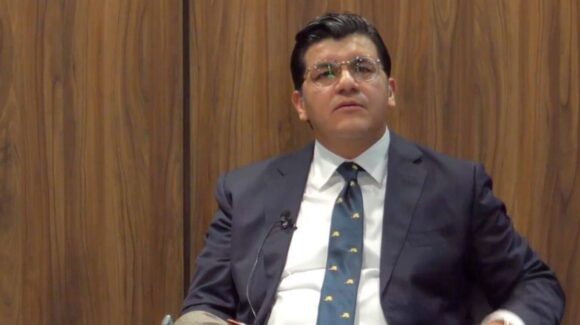 Órgano interno del INE se deslinda de contratos ante diputados: “Tenemos voz, pero no tenemos voto”