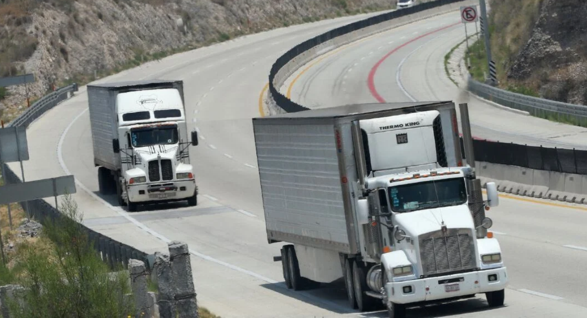 Paro de transportistas este 26 de octubre en México CANACAR anuncia movilizaciones en 25 estados