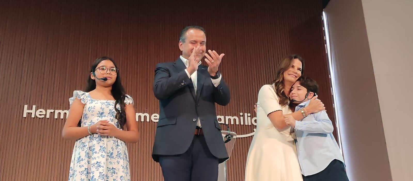 Patricia Ruibal Zaragoza rinde informe por los 5 años de trabajo en DIF Hermosillo
