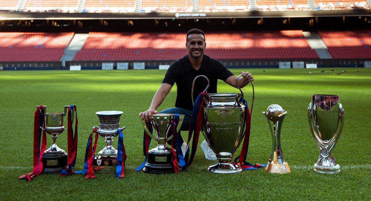 Pedro oficializó su retiro del futbol profesional tras más de dos décadas de carrera y múltiples títulos con el Barcelona y la Selección de España