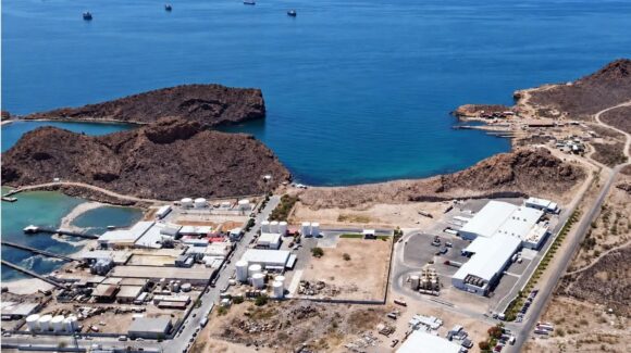 Pescadores de Guaymas preocupados por oposición ambientalista a planta Amigo LNG