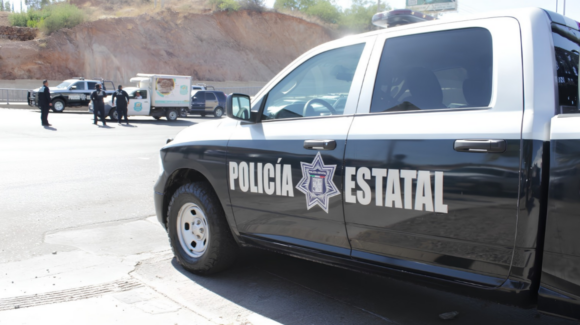 Policía Estatal decomisa arma de fuego y metanfetamina en carretera Magdalena-Cucurpe