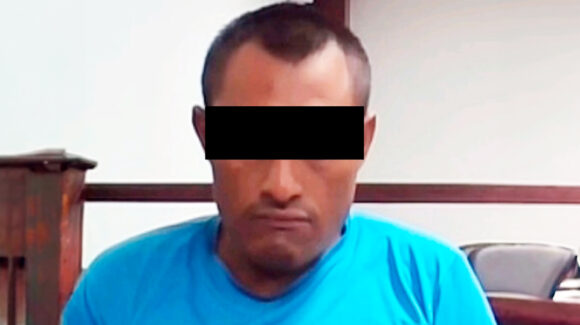 Policías de Nogales sorprenden a ladrón en medio de robo; intentaba llevarse cable de cobre