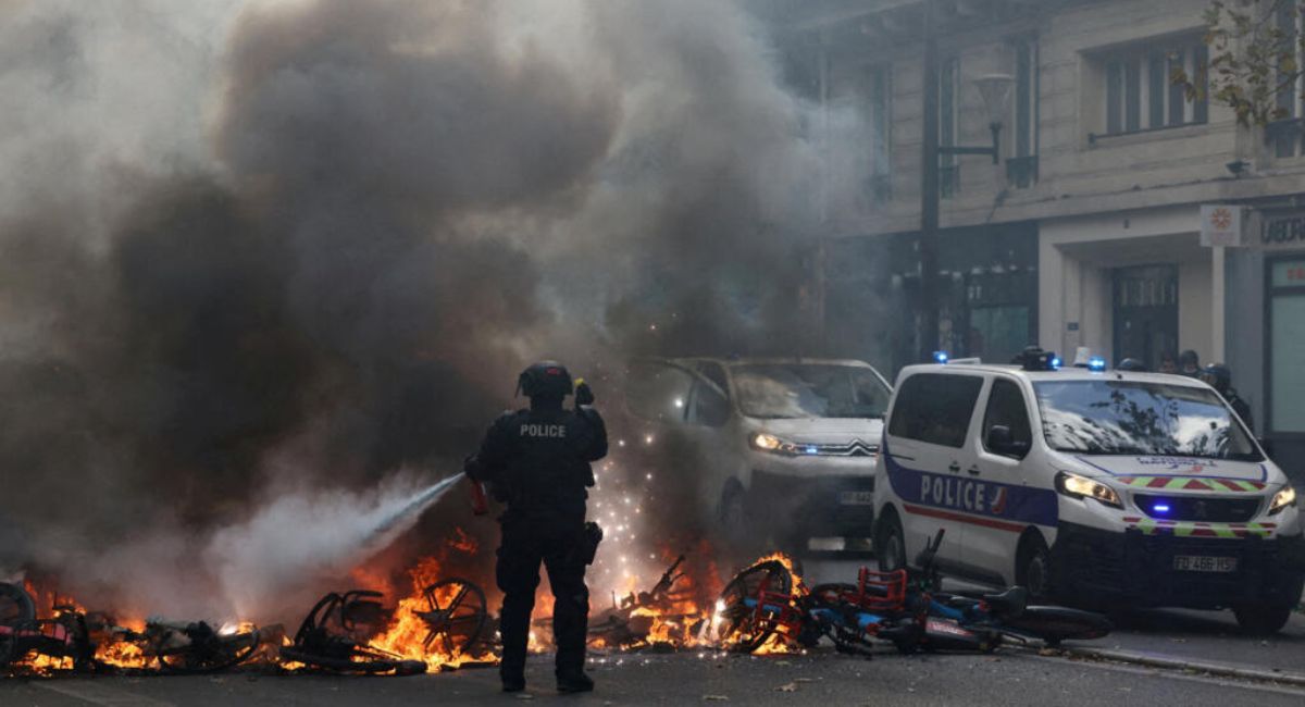 Protestas por el costo de vida movilizan a miles de personas en Francia
