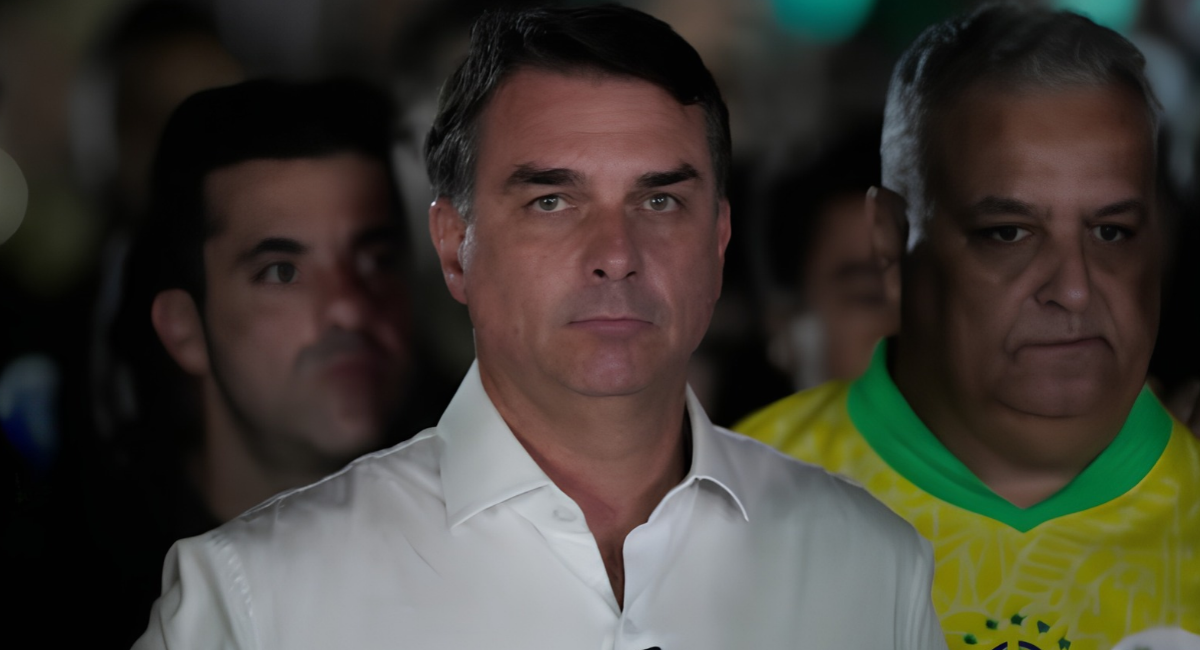 "Quien sale escondido de su país debe alguna cosa": Lula cuestiona la salida de Bolsonaro de Brasil