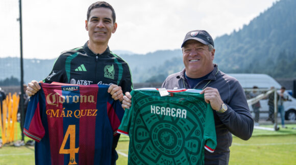 Rafael Márquez visita al Atlante y se reúne con Miguel Herrera como parte de su gira por la Liga MX