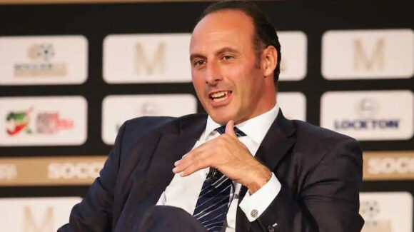 Ramon Vega anuncia que buscará la presidencia de FIFA y se perfila como rival de Gianni Infantino en 2027