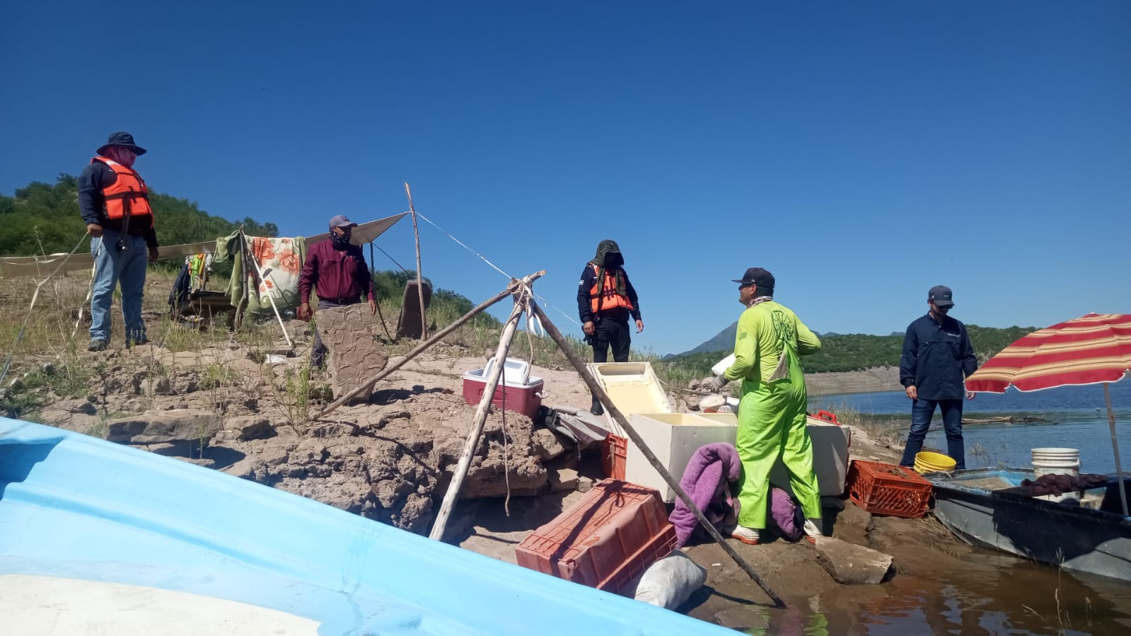 Refuerzan vigilancia pesquera en la presa El Novillo; decomisan cinco atarrayas prohibidas