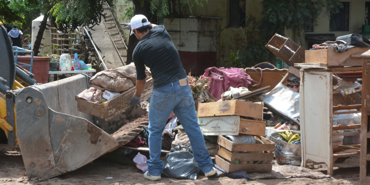 Retiran más de 230 toneladas de cacharros en comunidades afectadas en Navojoa