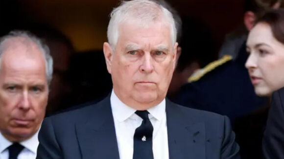 Revelan por qué policía registró ilegalmente la residencia de Andrew Mountbatten, hermano de Rey Carlos III
