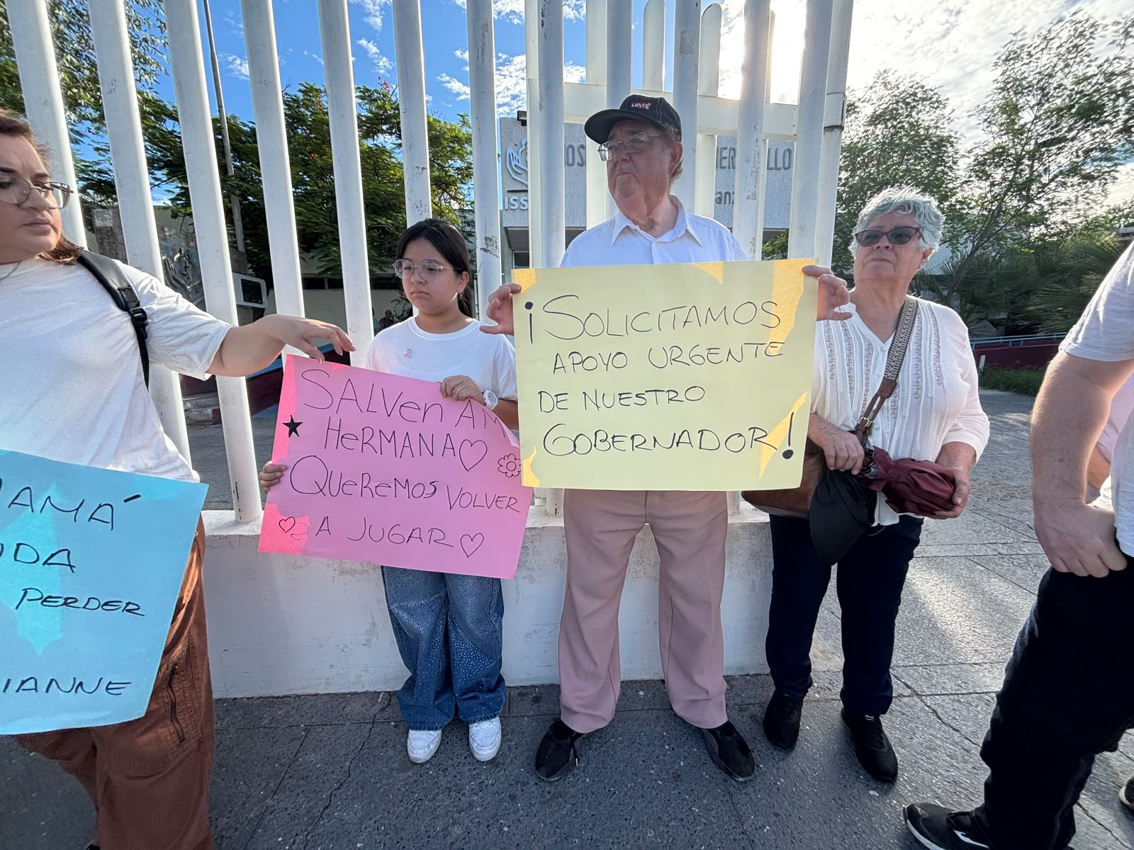 Se manifiestan por la falta de cirugías en el hospital del ISSSTE