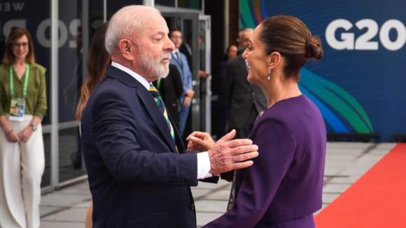 “Seguiremos juntos para defender nuestras soberanías”: Lula agradece llamada de Sheinbaum tras su triunfo en Brasil
