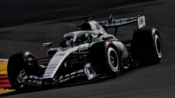 ‘Checo’ Pérez y Cadillac sufren en las prácticas de Bahréin; Bottas supera al mexicano en ambas sesiones