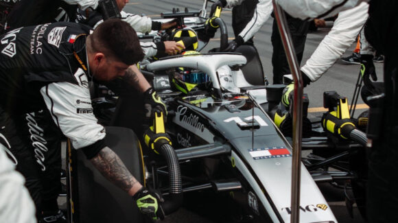 ‘Checo’ Pérez admite fallo de Cadillac en las prácticas del GP de Bahréin en Malasia: “Nos salió mal”