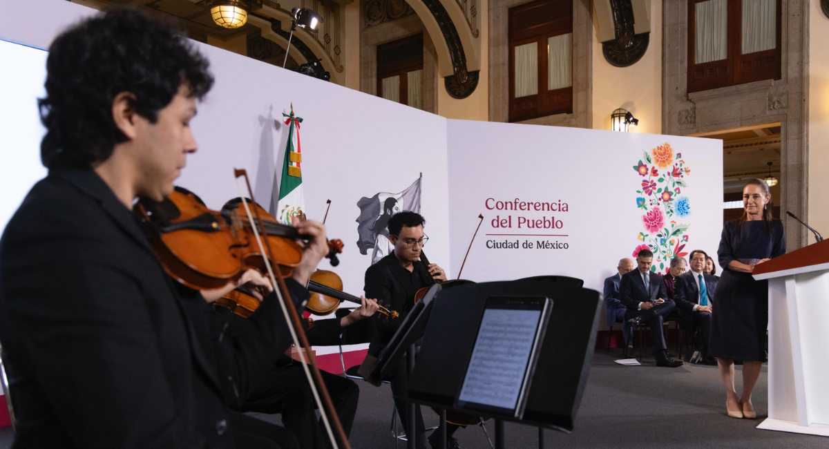 Sheinbaum cierra ‘La Mañanera’ con orquesta sinfónica tras abordar violencia escolar y en redes