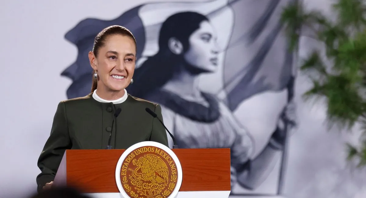 Sheinbaum promete modernizar el sistema de salud ante protestas de trabajadores del IMSS
