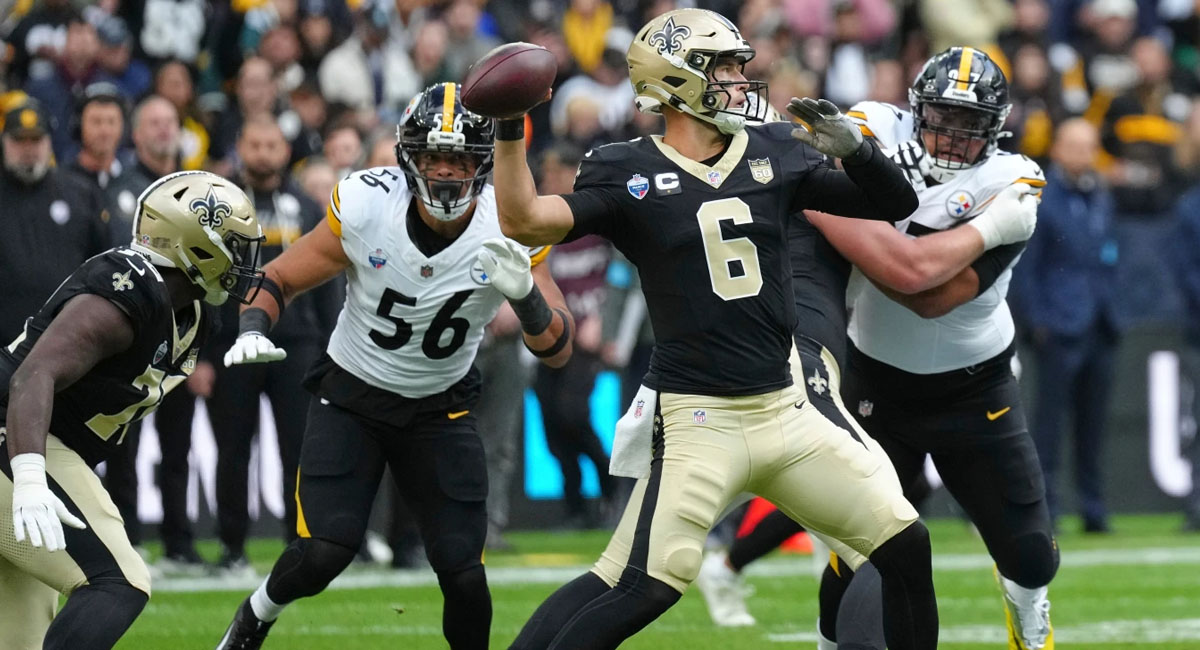 Tyler Shough pasó muchos problemas ante la defensa de Pittsburgh