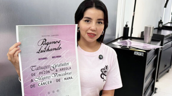 Tatuadora de Obregón regala tatuajes de pezón y areola a sobrevivientes de cáncer de mama
