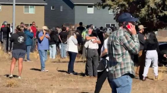 Tiroteo en primaria de Oregon deja tres niños y un profesor muertos; atacante de 16 años fue abatido