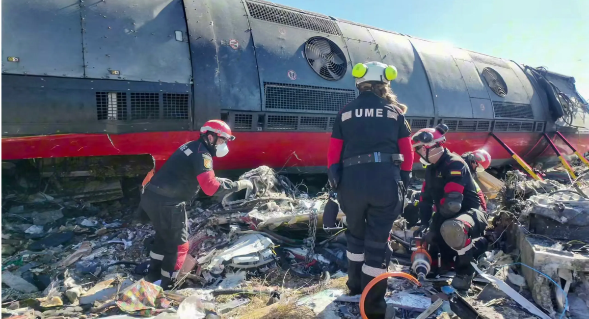 “Todo mundo salió volando” sobrevivientes narran el horror del choque de trenes en España