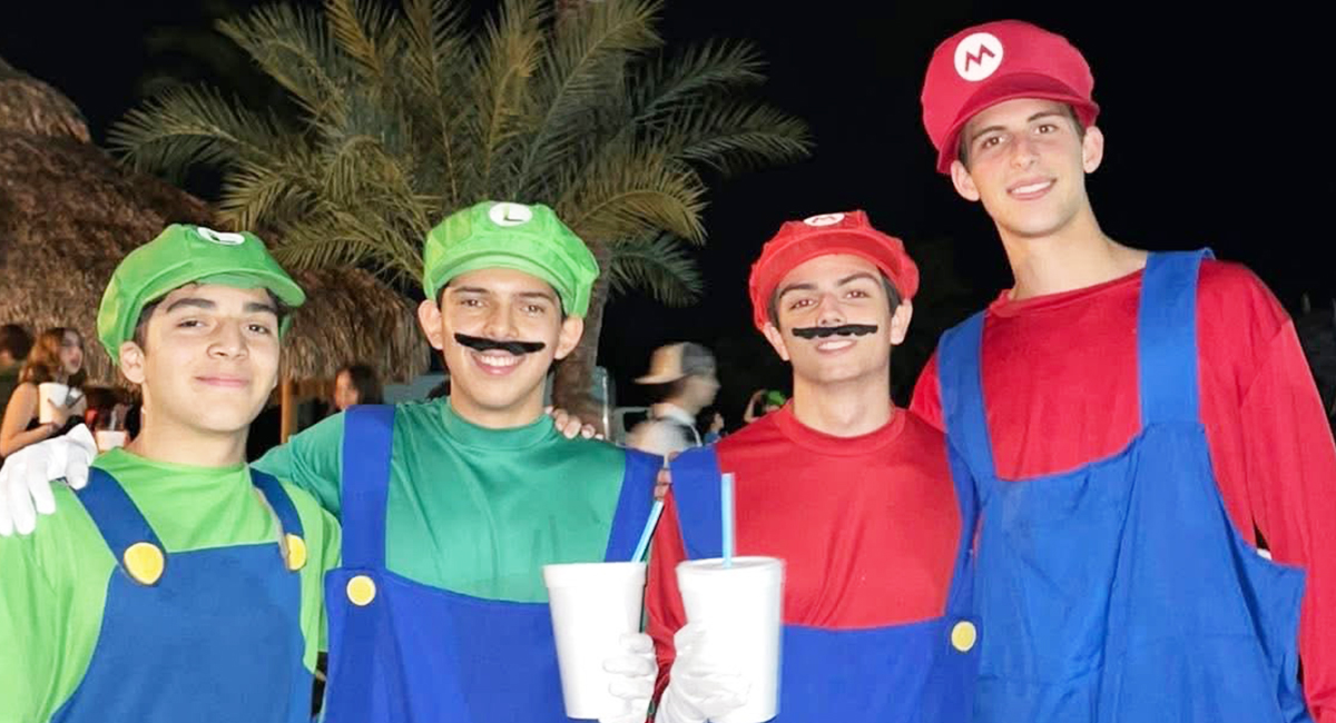 Tradición de Halloween cobra fuerza; comerciantes reportan mayor demanda de disfraces en 2026