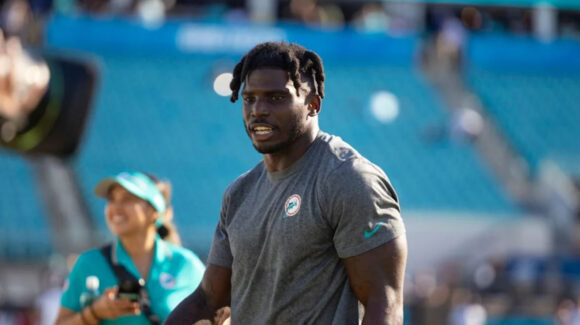 Tyreek Hill negocia su regreso a la NFL tras grave lesión; Kansas City Chiefs encabeza la lista en negociaciones