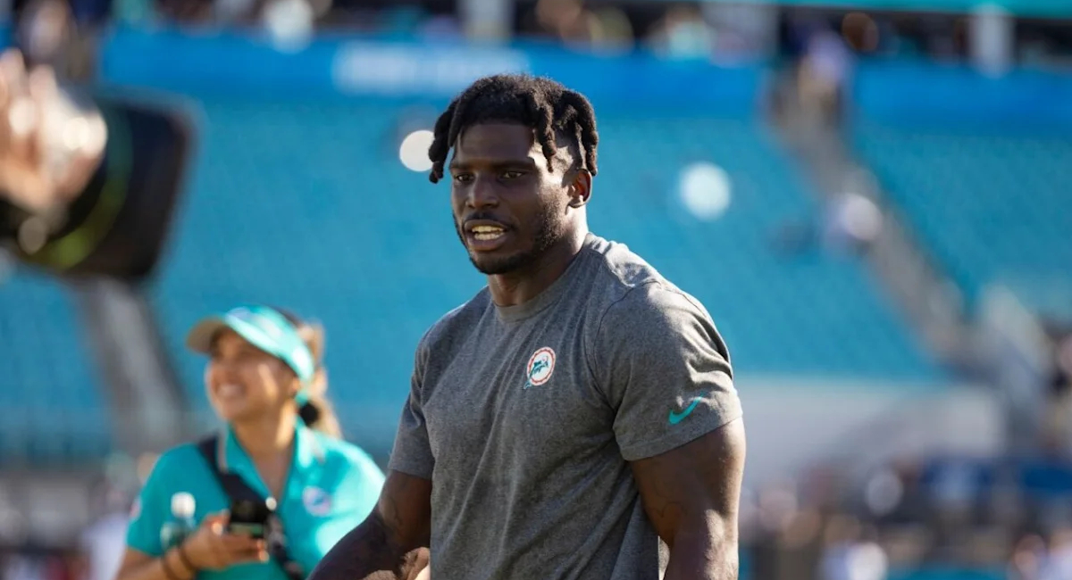 Tyreek Hill negocia su regreso a la NFL tras grave lesión; Kansas City Chiefs encabeza la lista en negociaciones