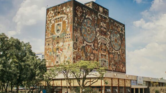 UNAM descarta prohibir celulares en aulas y opta por un enfoque formativo