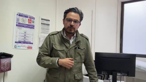 Zoé Robledo defiende crecimiento del IMSS ante protestas; trabajadores rechazan aumento salarial