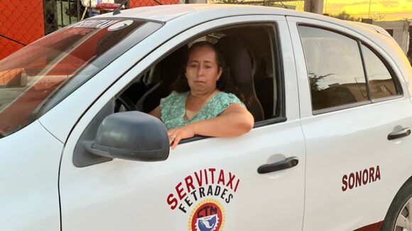 Zulma Verónica Ovalle se abre camino como taxista en Empalme por su familia