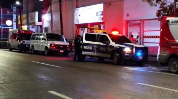(VIDEO) Amarran a hombre tras presunta agresión contra su esposa en Torreón, Coahuila: Esto se sabe